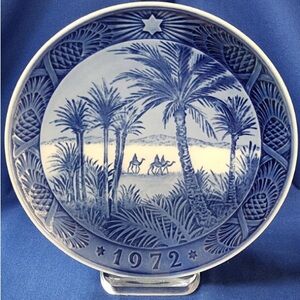 Vintage 1972 Royal Copenhagen Christmas Blue Plate, “In The Desert” Collectible.